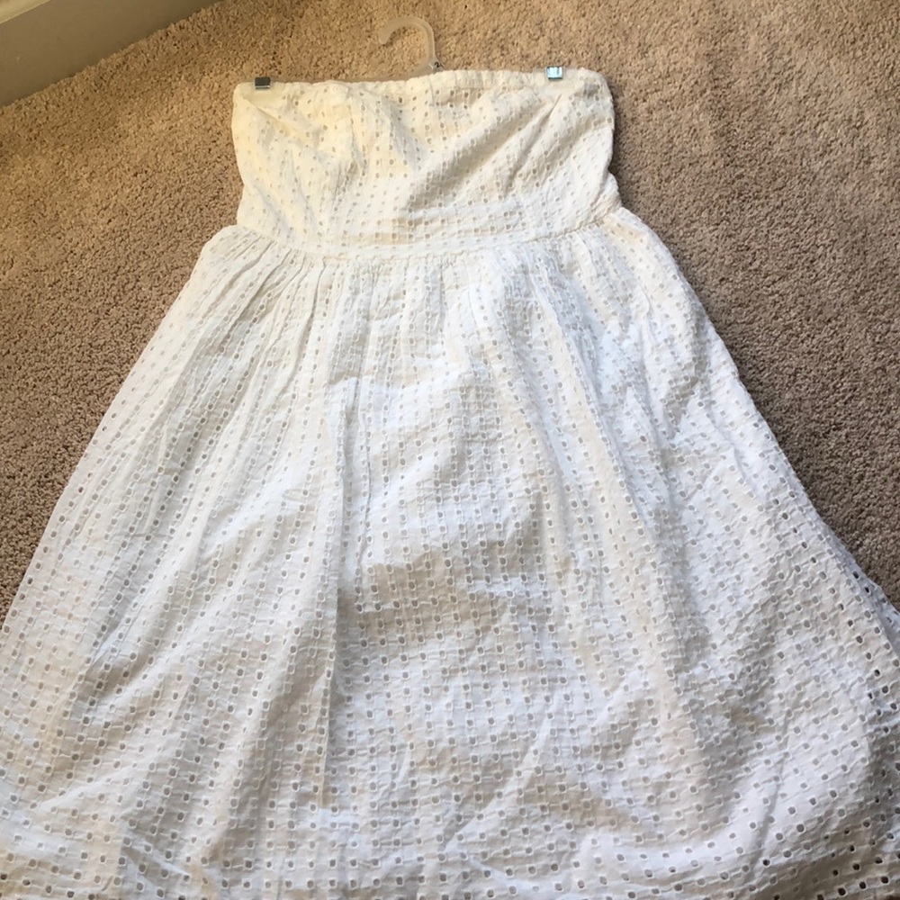 White strapless dress